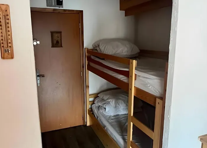 - Inout - 5 Beds Flat G-31 *