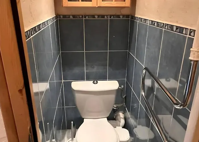 - Inout - 5 Beds Flat G-31 Apartment